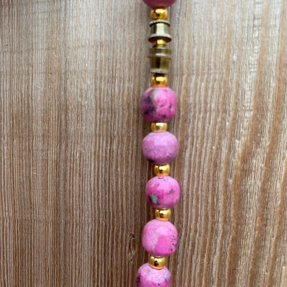 Pink Rhodonite Sphere Diamond Shape Gemstone Choker Bib Necklace and Ear… - Picture 6 of 6